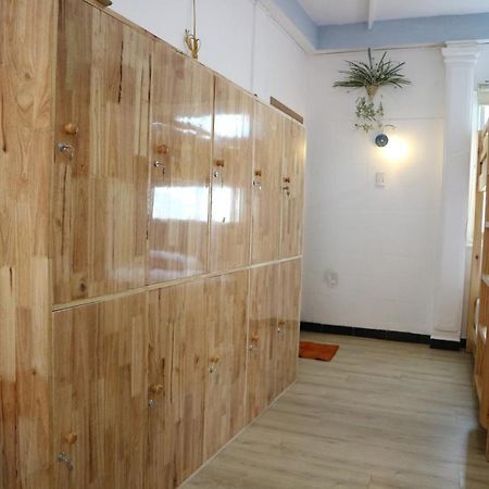 Loan Vo Hostel Хошимин Экстерьер фото