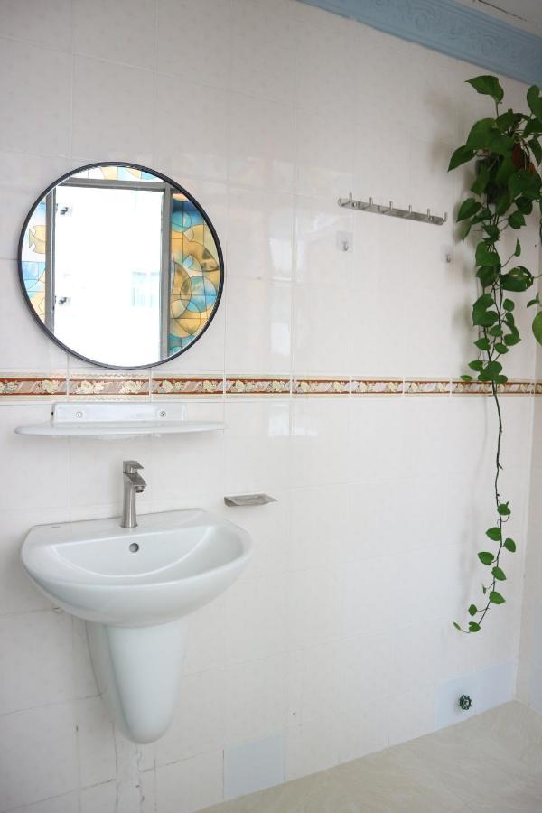 Loan Vo Hostel Хошимин Экстерьер фото