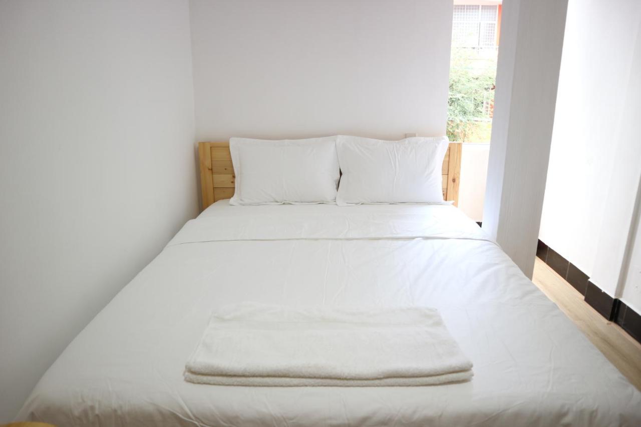 Loan Vo Hostel Хошимин Экстерьер фото